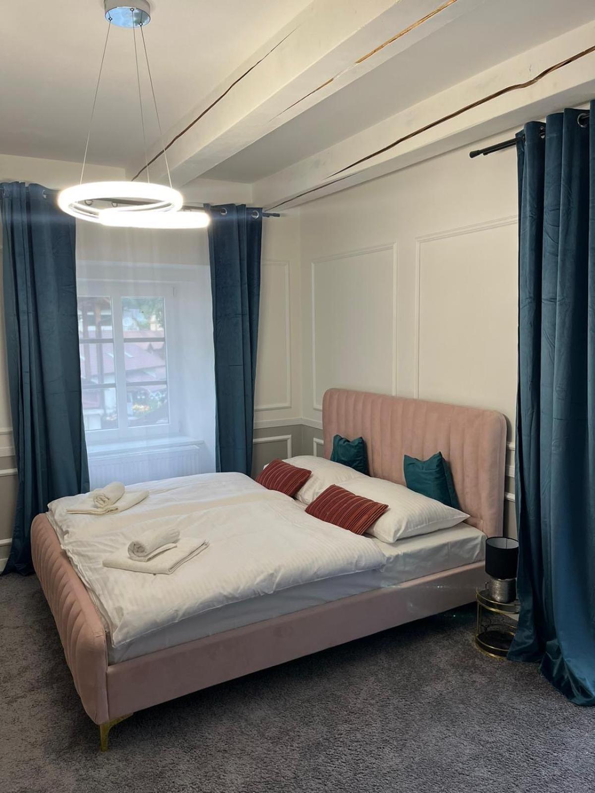 Boutique Hotel Posta Rl اورافسكي بودزاموك المظهر الخارجي الصورة