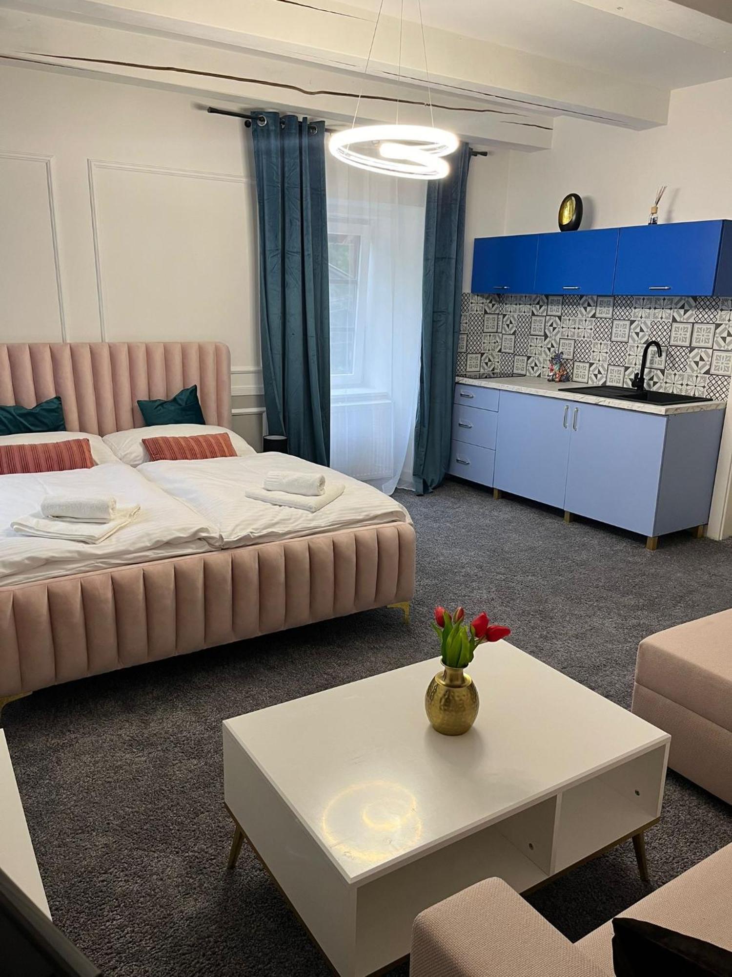 Boutique Hotel Posta Rl اورافسكي بودزاموك المظهر الخارجي الصورة
