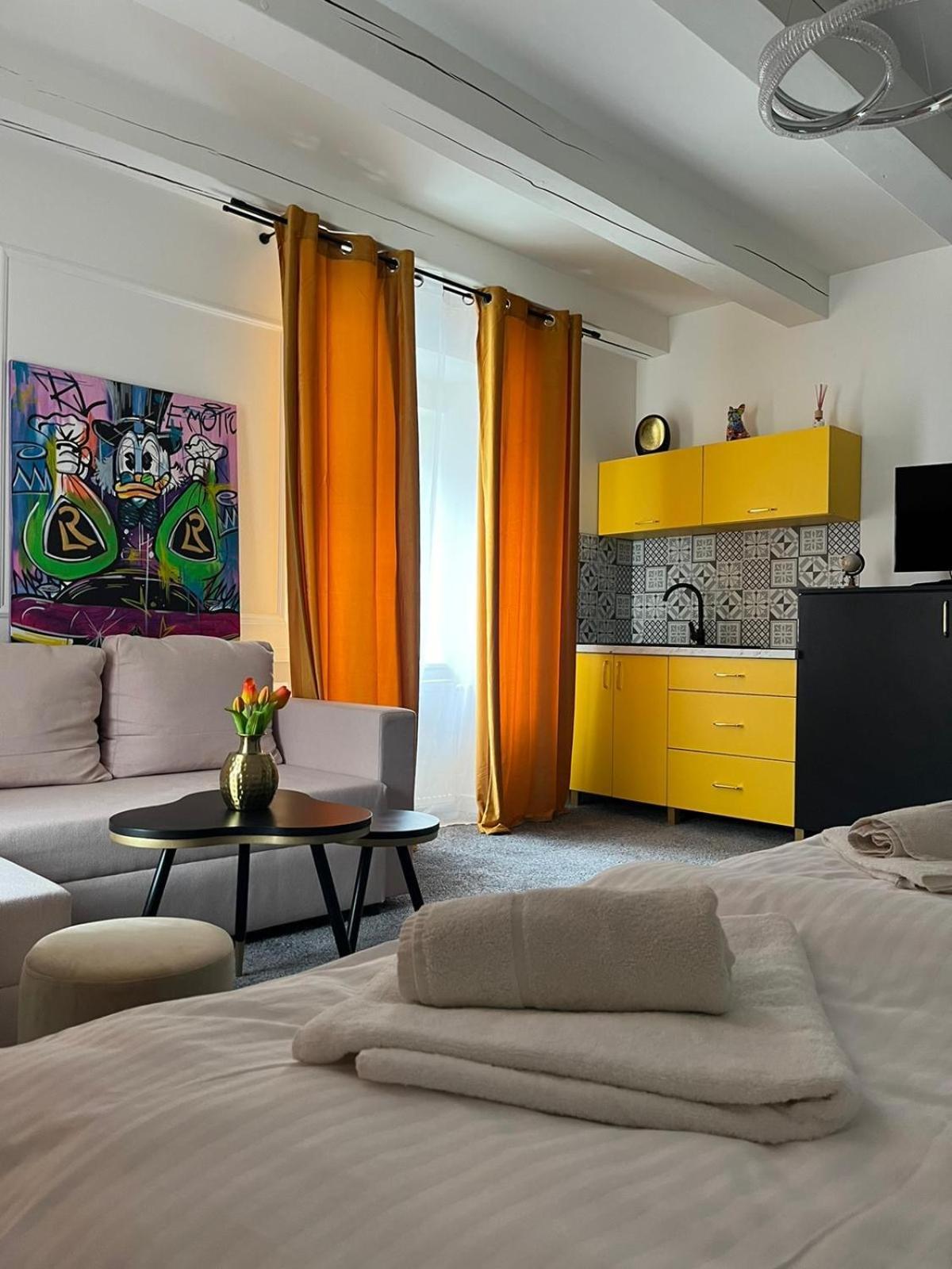 Boutique Hotel Posta Rl اورافسكي بودزاموك المظهر الخارجي الصورة