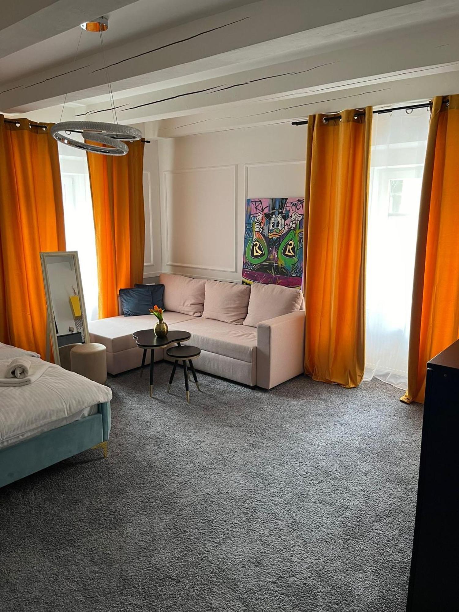 Boutique Hotel Posta Rl اورافسكي بودزاموك المظهر الخارجي الصورة