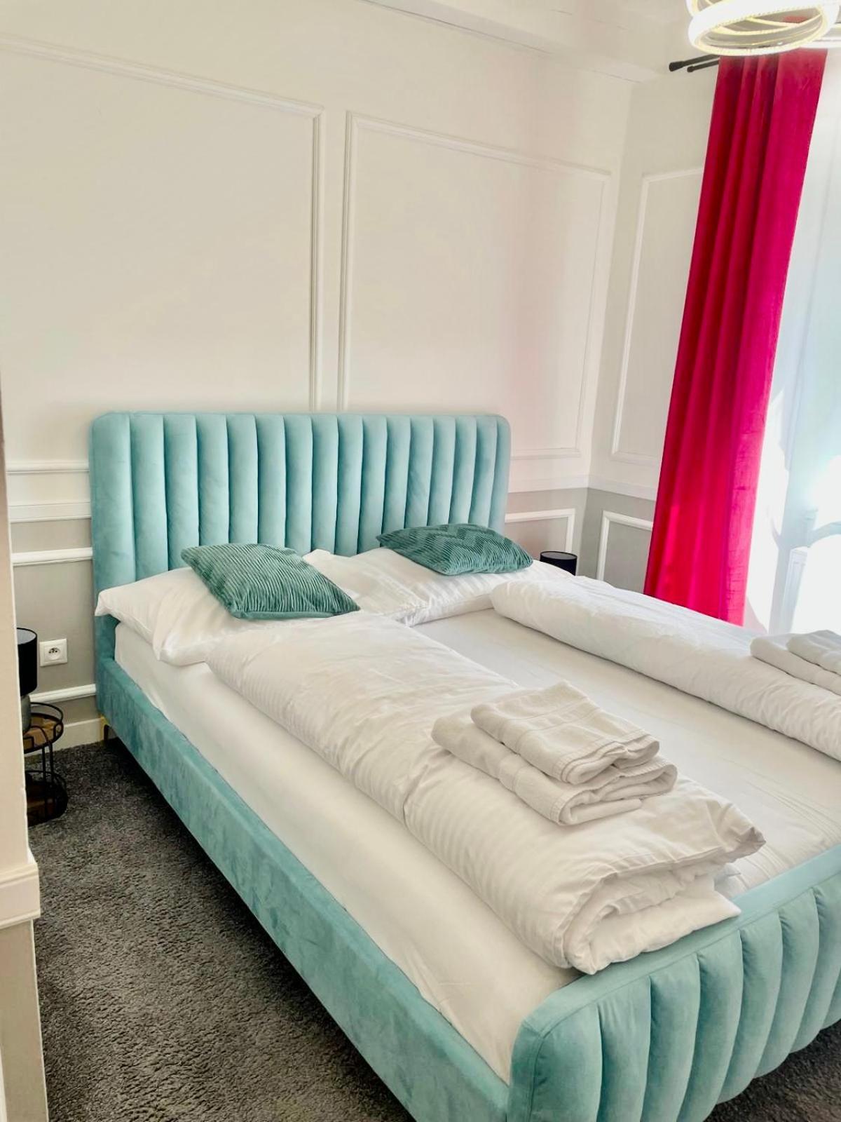 Boutique Hotel Posta Rl اورافسكي بودزاموك المظهر الخارجي الصورة