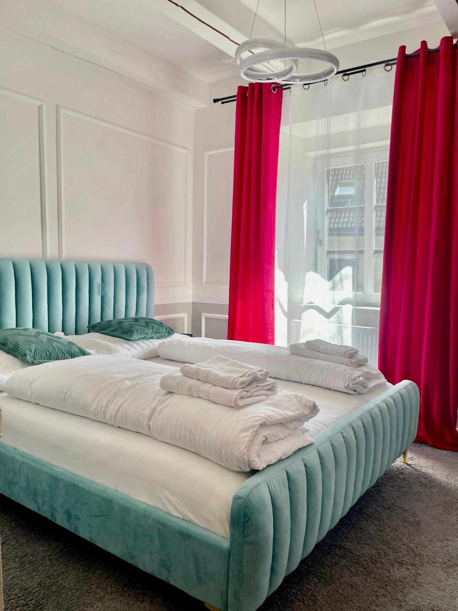 Boutique Hotel Posta Rl اورافسكي بودزاموك المظهر الخارجي الصورة